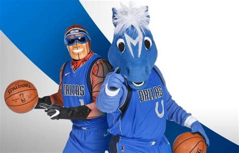 Dallas Mavericks mascot performer